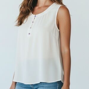 Kasper Women's White/Ivory Sleeveless Blouse